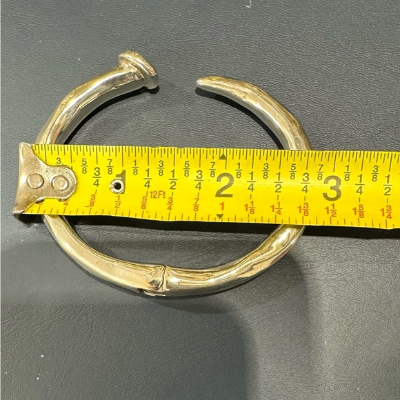 Uno de 50 Silver Plated Hinged Bracelet - Picture 5 of 6